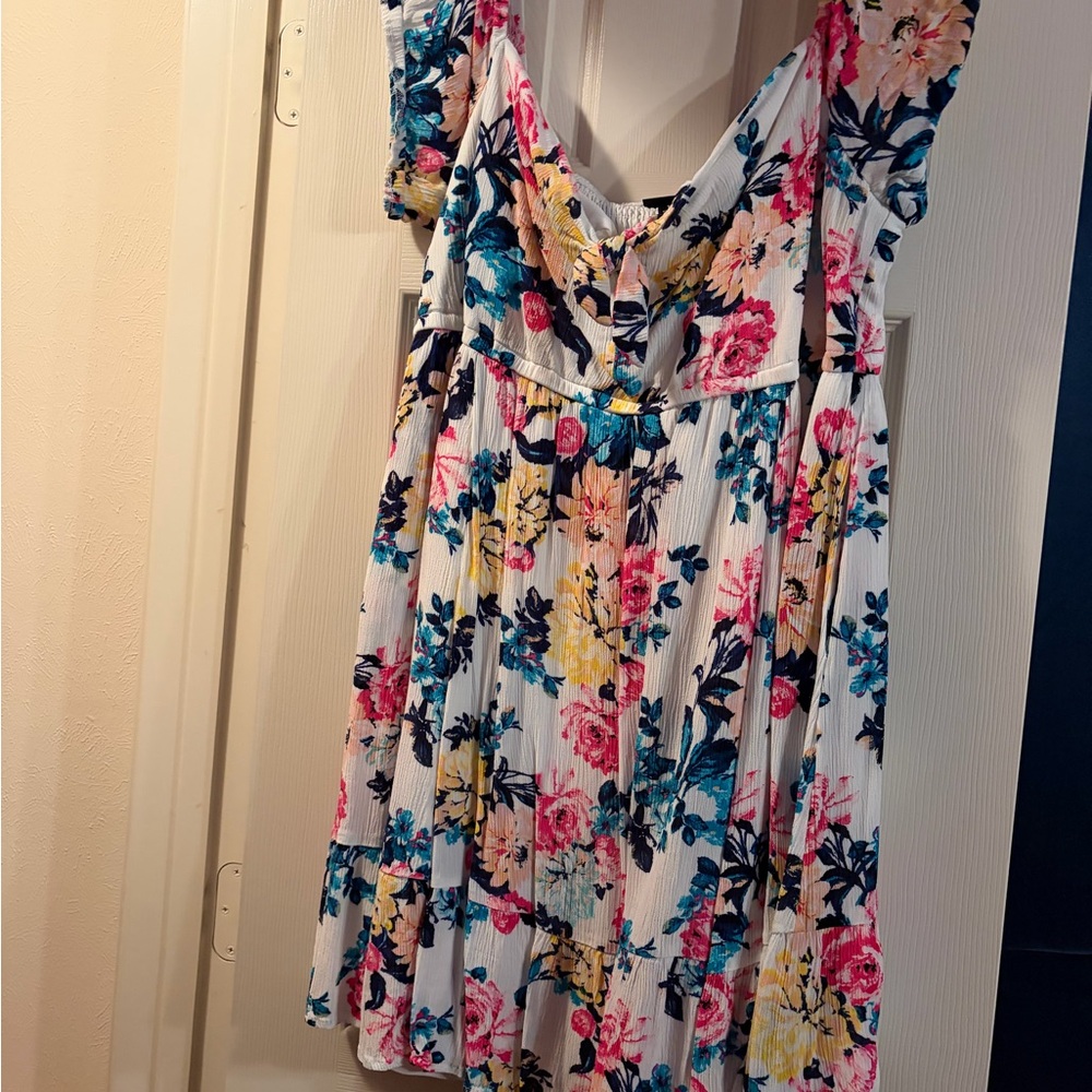 Torrid Floral Print Dress with Short Sleeves Size 1